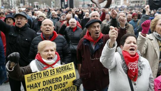 Los pensionistas vascos contin&uacute;an con sus movilizaciones