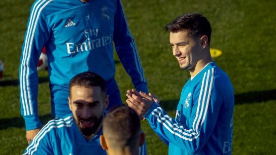 Brahim D&iacute;az, en su primer entrenamiento con el Real Madrid