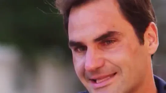 Federer se emociona durante la entrevista Federer se emociona durante la entrevista