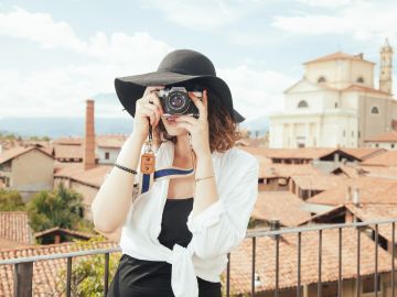 Turista haciendo fotos