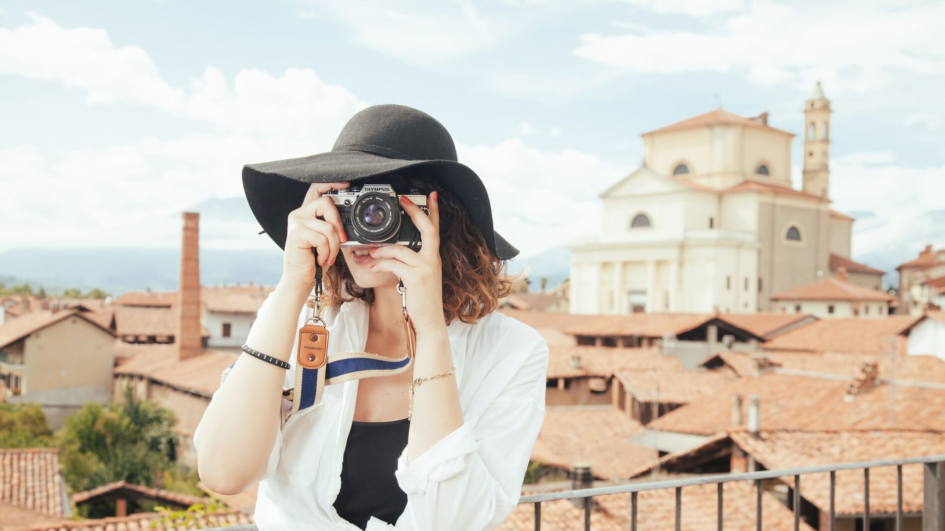 Turista haciendo fotos