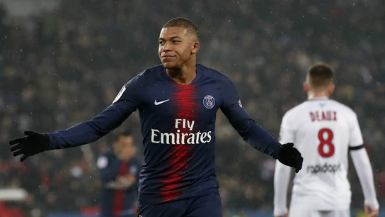 Mbappé celebra un gol Mbappé celebra un gol