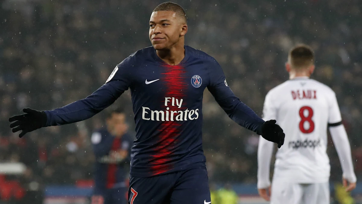 Mbappé celebra un gol