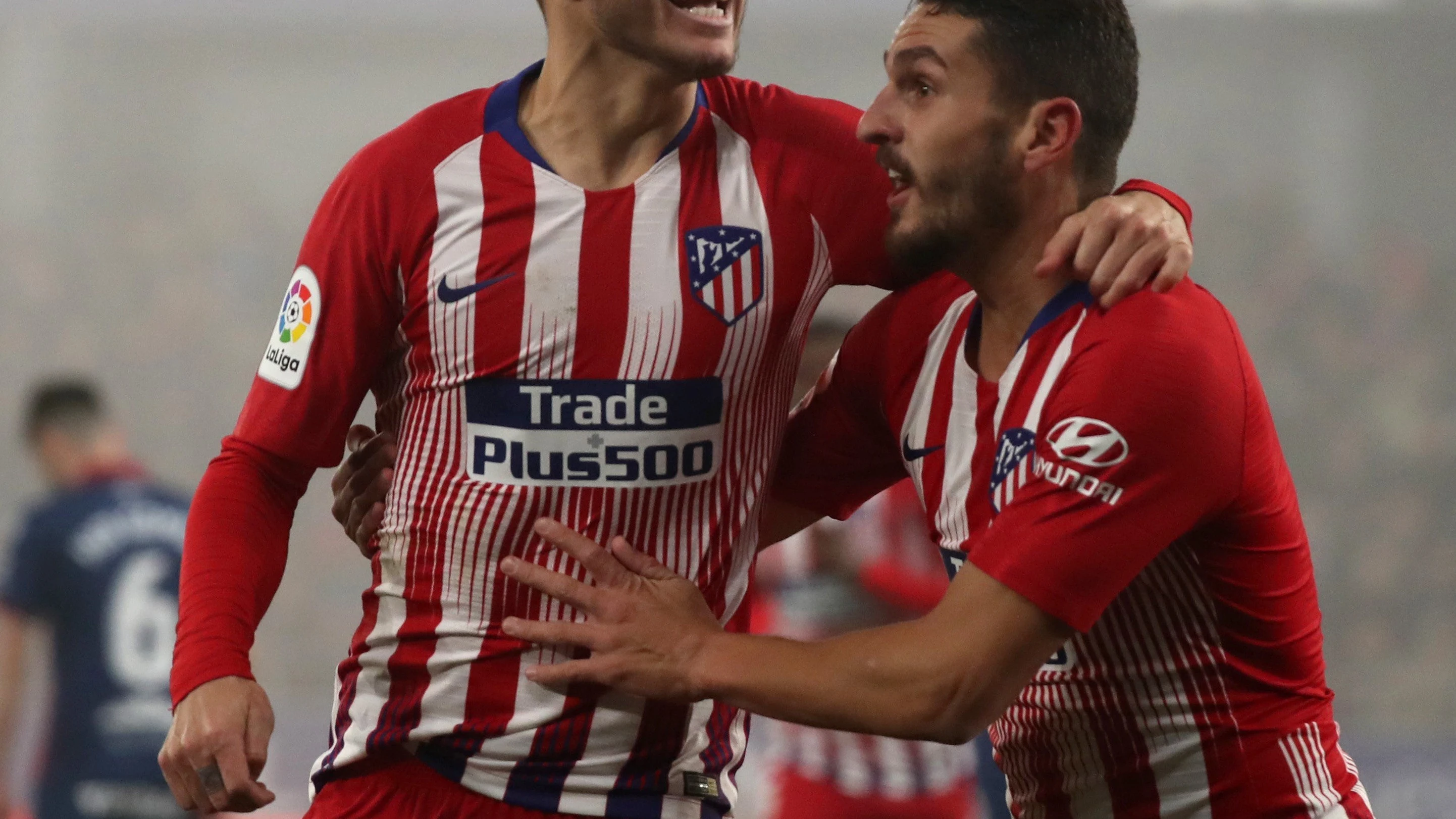 Lucas Hernández y Koke celebran un gol del Atlético de Madrid