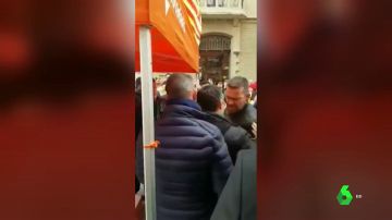 Independentistas insultan a militantes de Ciudadanos en Vic