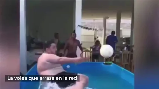 Más puntería imposible: esta volea arrasa en las redes sociales... con un final que no esperaban Más puntería imposible: esta volea arrasa en las redes sociales... con un final que no esperaban