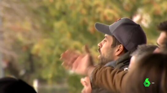 Gerard Piqu&eacute; sufre como un aficionado m&aacute;s viendo jugar a su Andorra