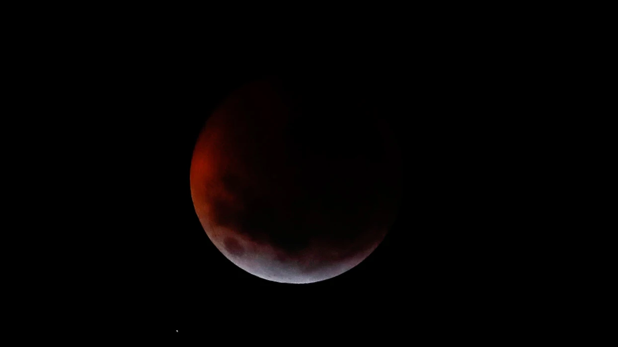 Eclipse lunar 2019