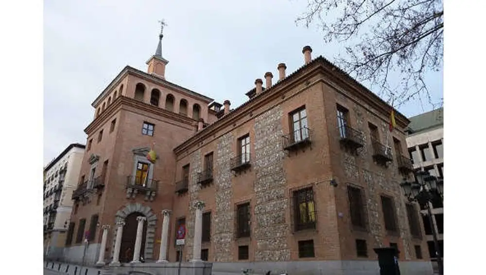 Casa de las Siete Chimeneas, Madrid