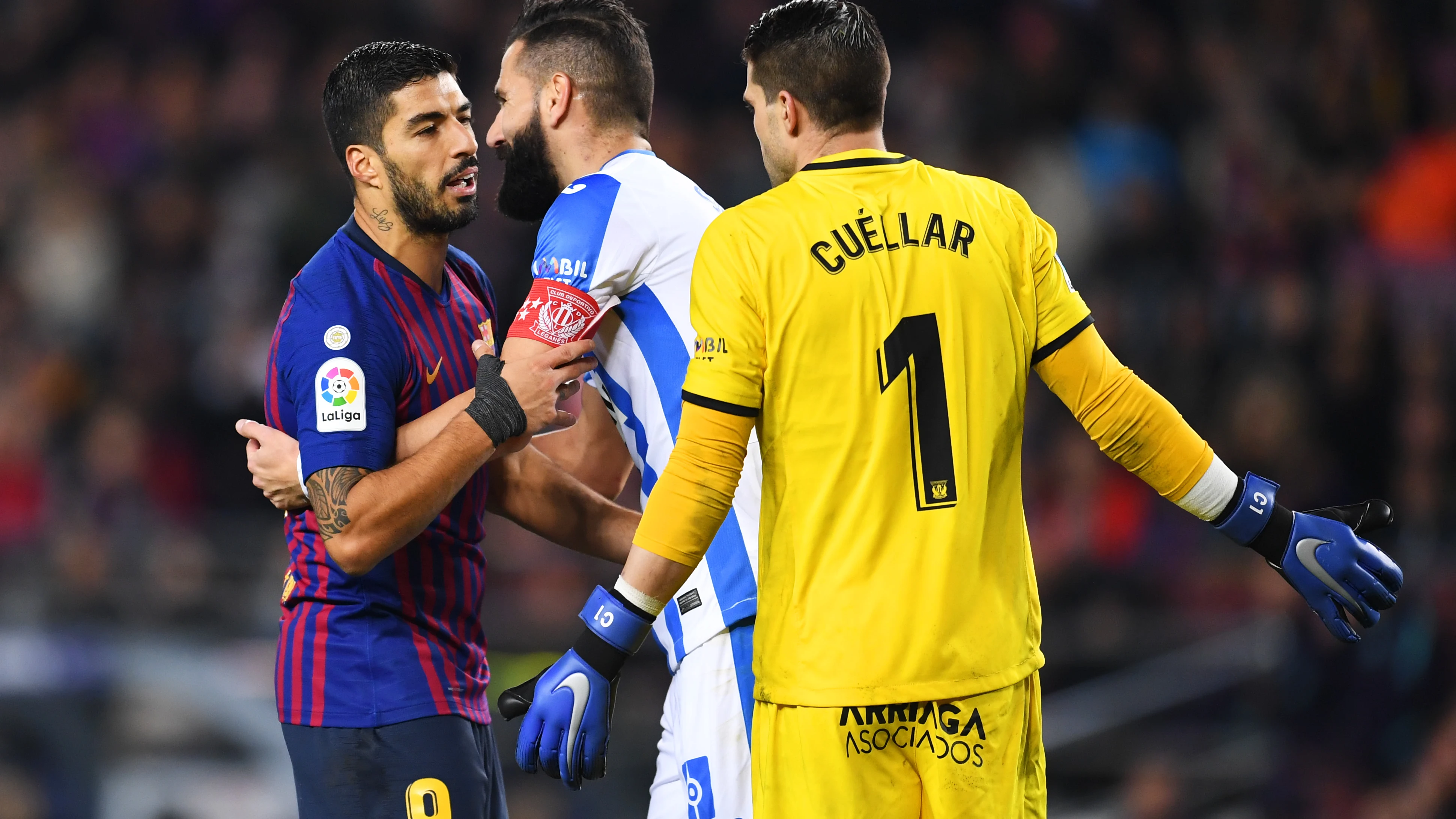 Luis Suárez y Cuéllar se encaran durante el Barcelona vs Leganés