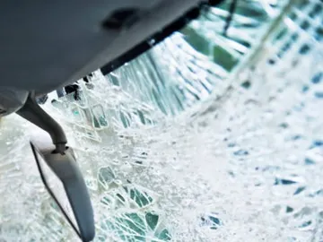 Luna de coche rota Luna de coche rota