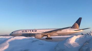 El avión averiado de United Airlines