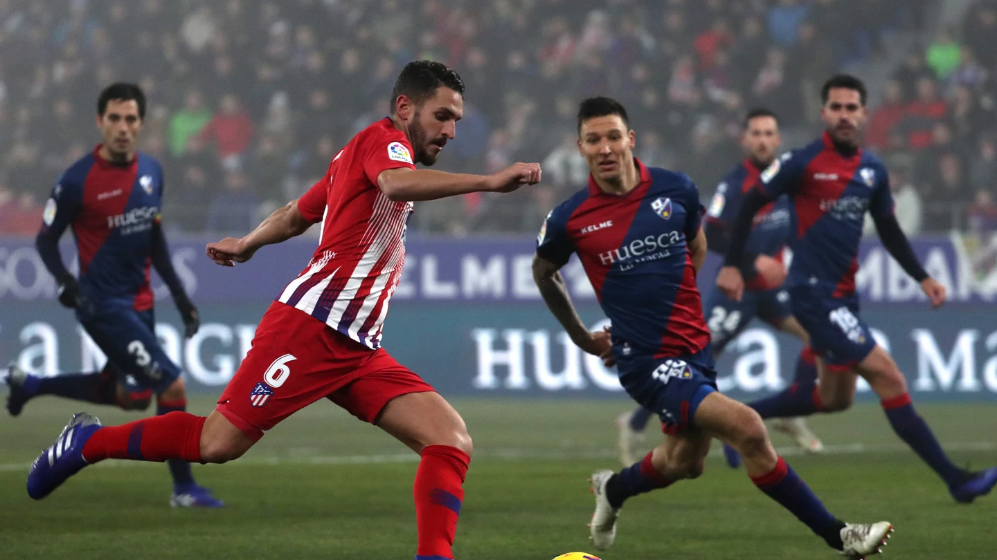 Koke, en acción contra el Huesca Koke, en acción contra el Huesca