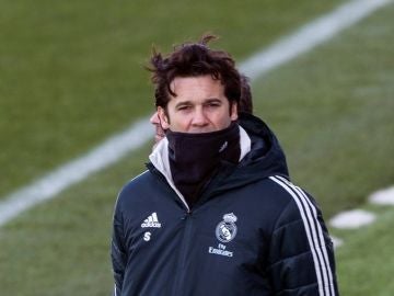Solari, durante el último entrenamiento del Real Madrid Solari, durante el último entrenamiento del Real Madrid