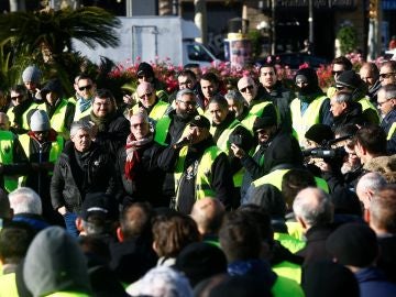 Taxistas se manifiestan en Barcelona. Taxistas se manifiestan en Barcelona.
