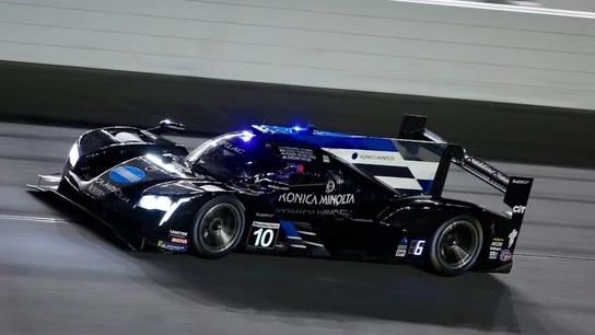 Fernando Alonso pilota el Cadillac Fernando Alonso pilota el Cadillac