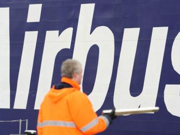 Un empleado de Airbus Un empleado de Airbus