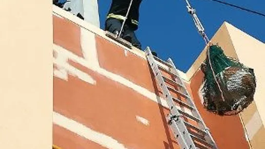 Rescate dos perros con tirolina En Tenerife, Islas Canaria