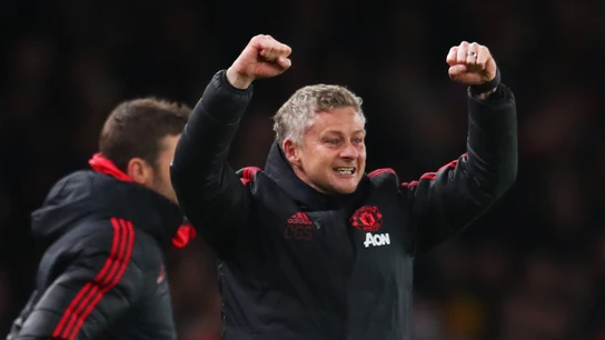 Gunnar Solskjaer celebra la victoria de su equipo Gunnar Solskjaer celebra la victoria de su equipo
