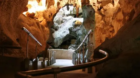 Cueva de las Maravillas Cueva de las Maravillas
