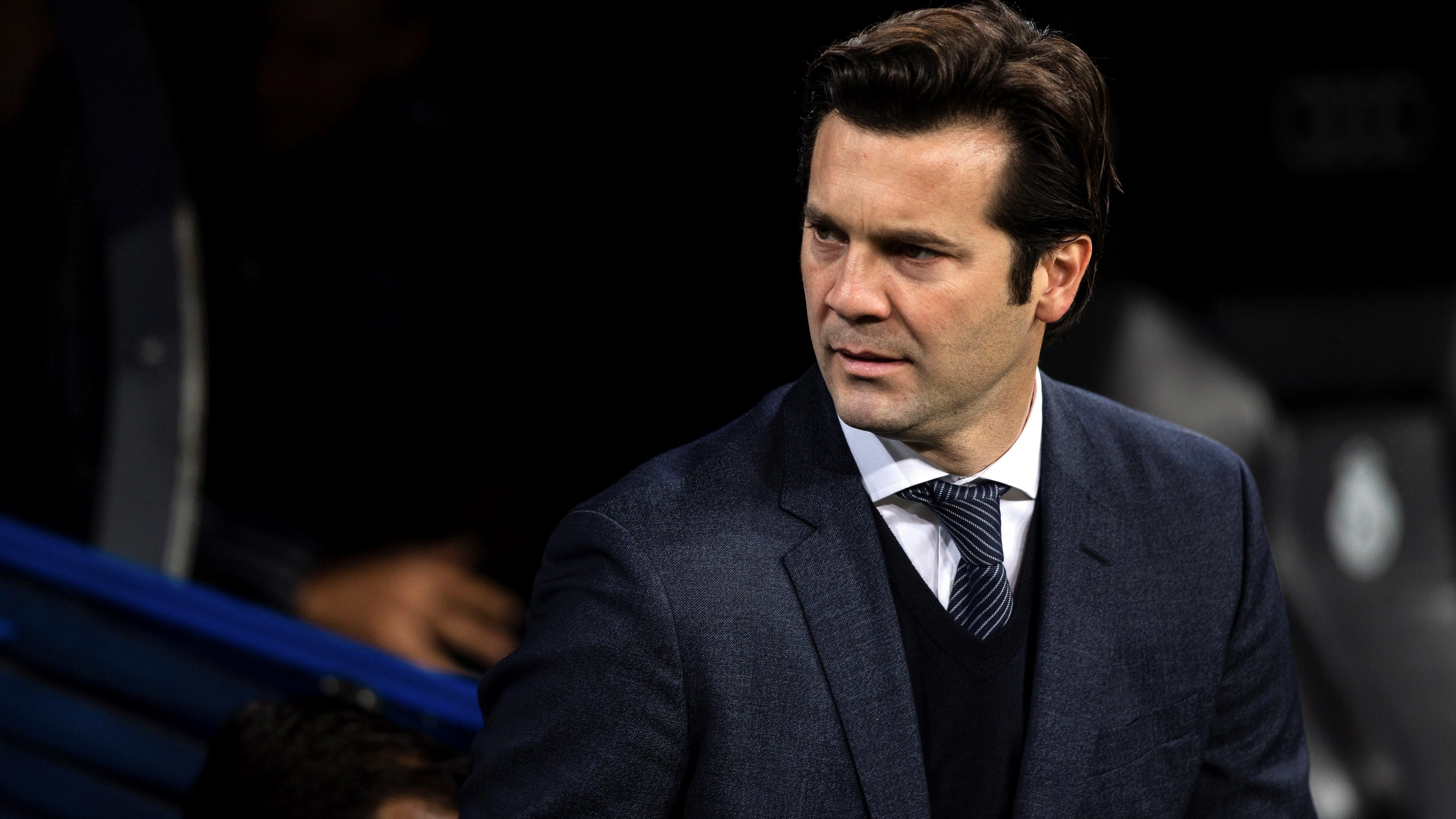 Santiago Solari, en la banda del Bernabéu