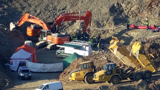 El equipo de rescate en el pozo de Totalán (Málaga) El equipo de rescate en el pozo de Totalán (Málaga)