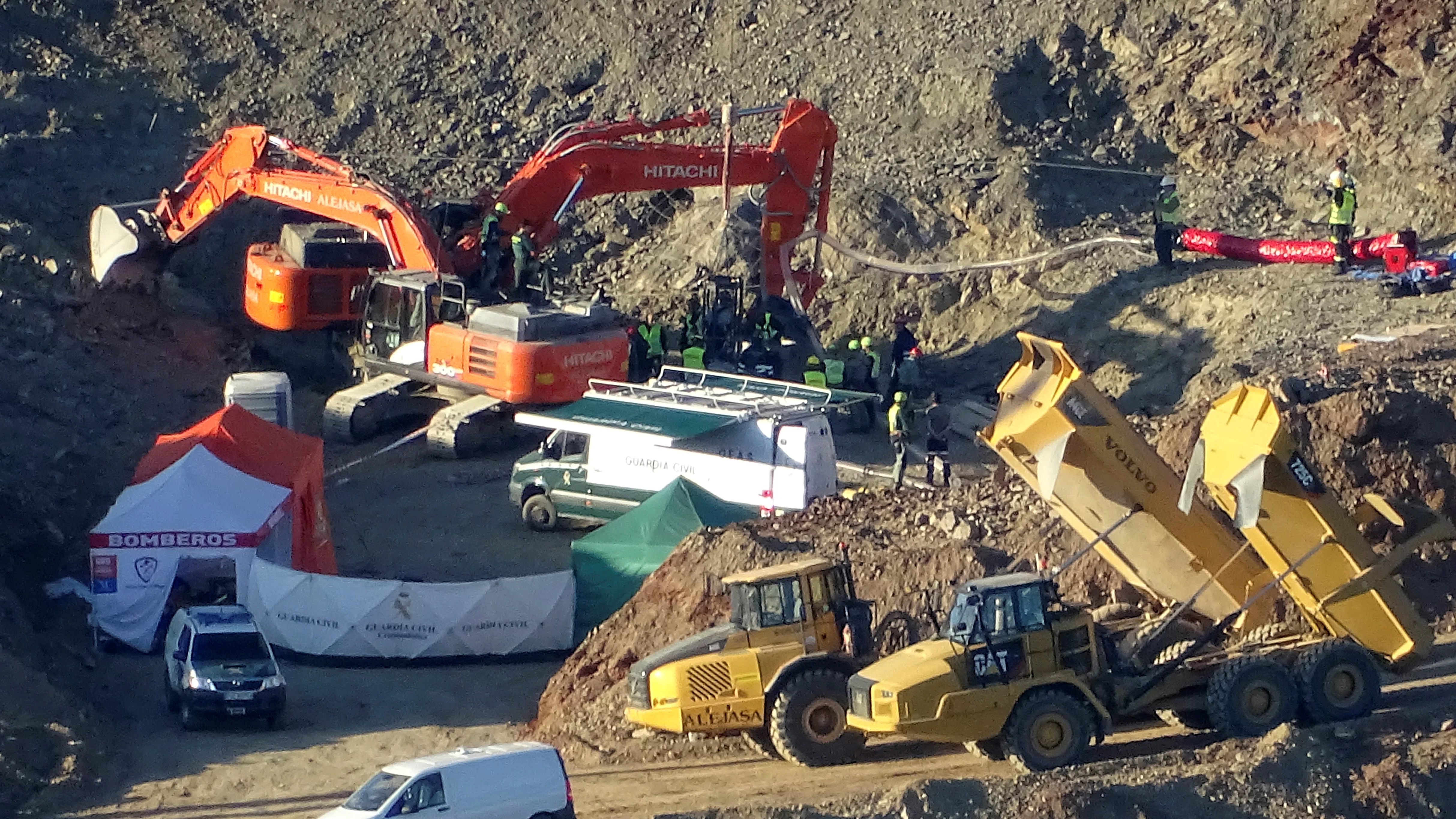 El equipo de rescate en el pozo de Totalán (Málaga)