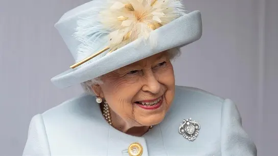 La reina Isabel II de Inglaterra La reina Isabel II de Inglaterra
