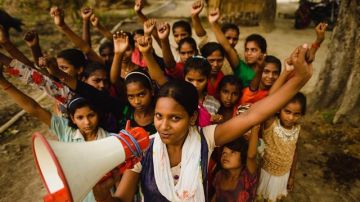Las chicas plantan cara al matrimonio infantil en Asia
