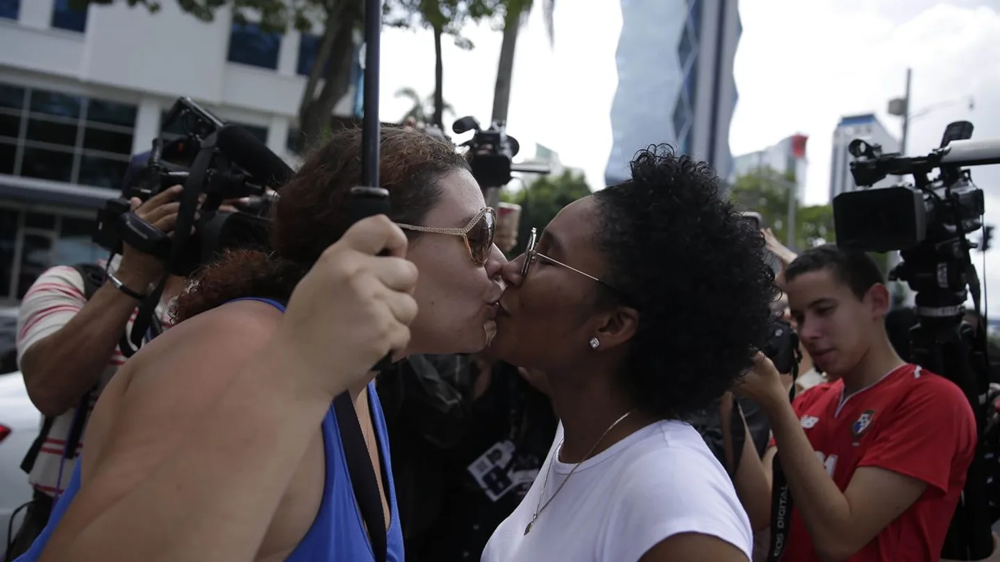 Besada LGTBI en Panamá Besada LGTBI en Panamá