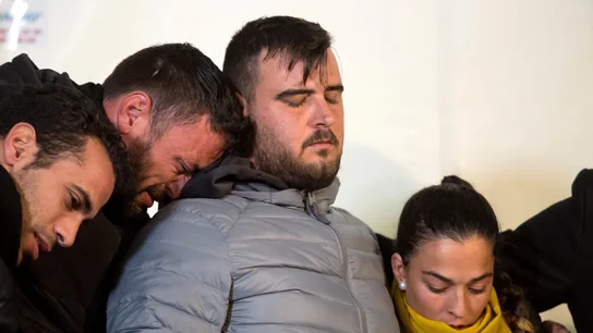 José Roselló y Vicky García, padres de Julen, durante una vigilia José Roselló y Vicky García, padres de Julen, durante una vigilia