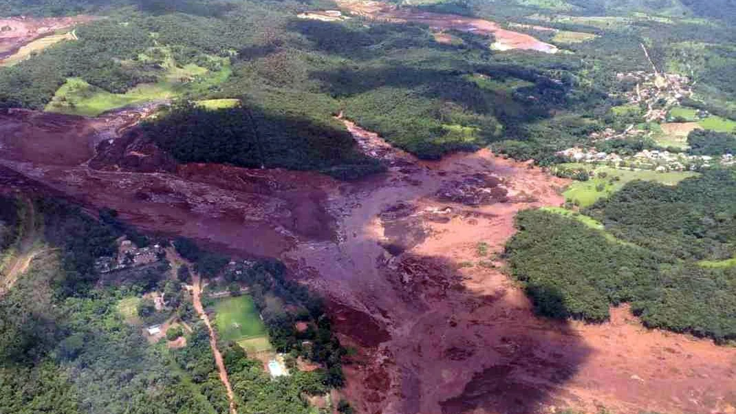 Rotura de una presa en Brasil