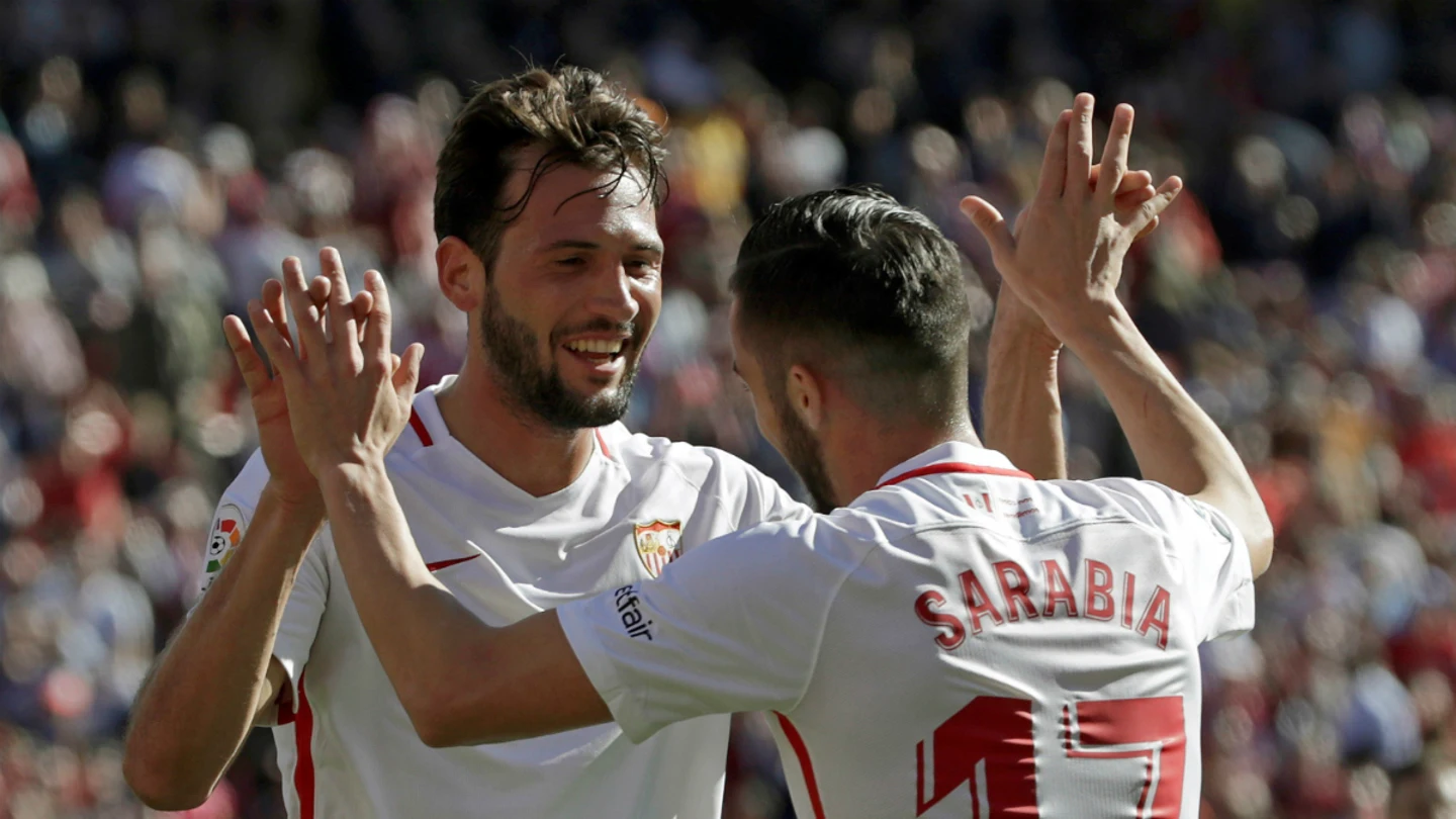 Sarabia celebra un gol del Sevilla Sarabia celebra un gol del Sevilla