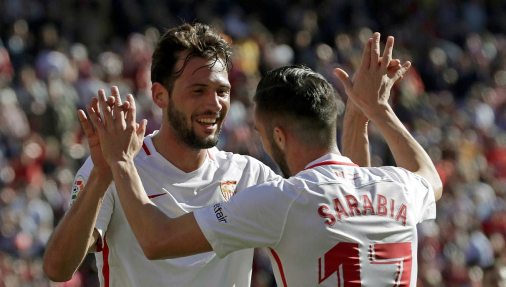 Sarabia celebra un gol del Sevilla