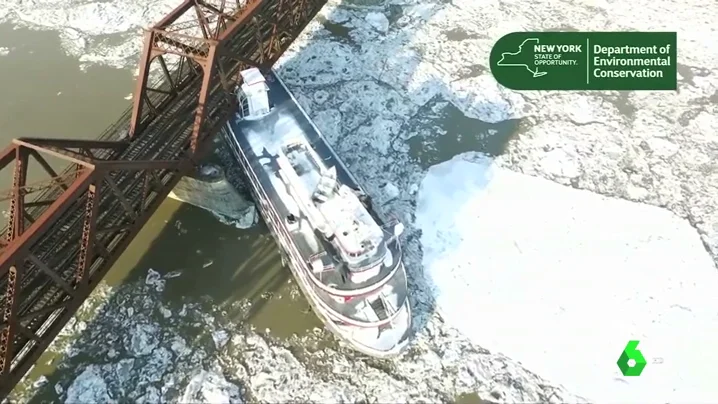 Barco helado en Nueva York