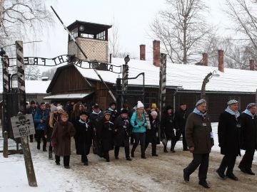 Acto conmemorativo del 74 aniversario de la liberación de Auschwitz Acto conmemorativo del 74 aniversario de la liberación de Auschwitz