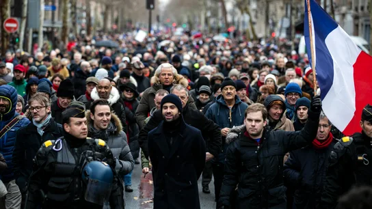 Los 'pañuelos rojos' se manifiestan en Francia Los 'pañuelos rojos' se manifiestan en Francia