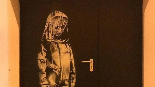 La obra de Banksy, homenaje a las víctimas de Bataclan La obra de Banksy, homenaje a las víctimas de Bataclan