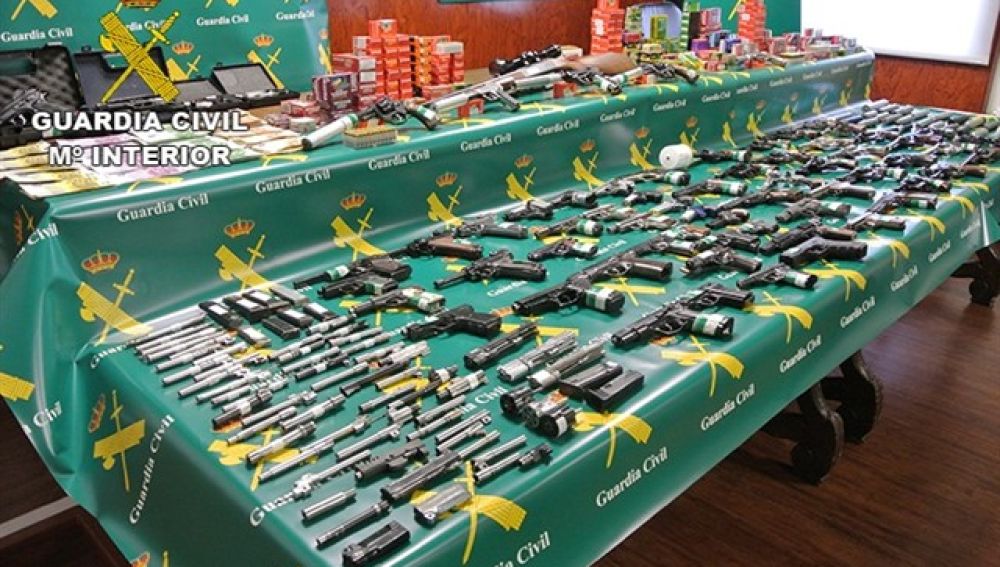 La Guardia Civil incauta armas en un taller clandestino en Borox, Toledo