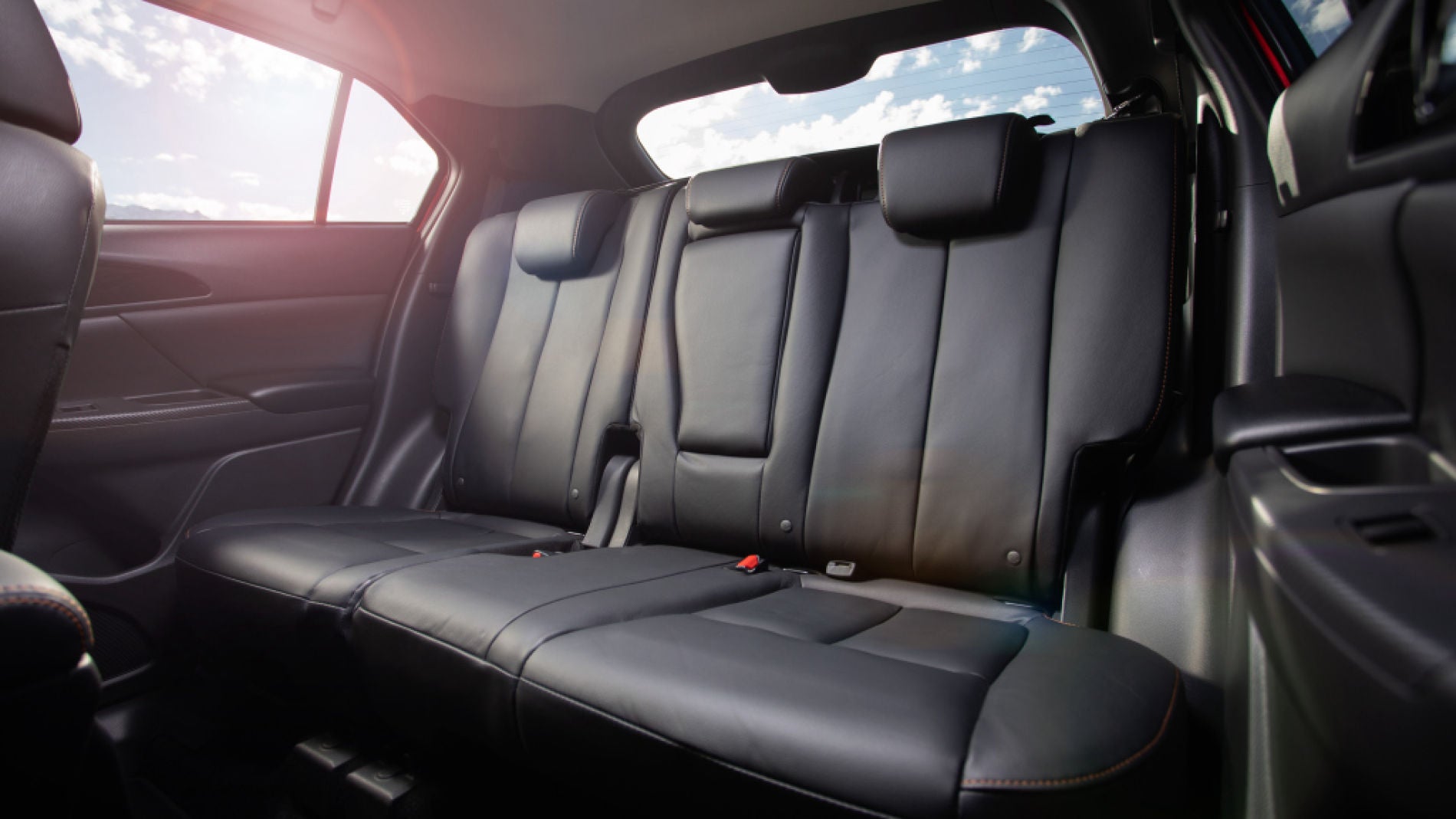 Mitsubishi Eclipse Cross asientos traseros 