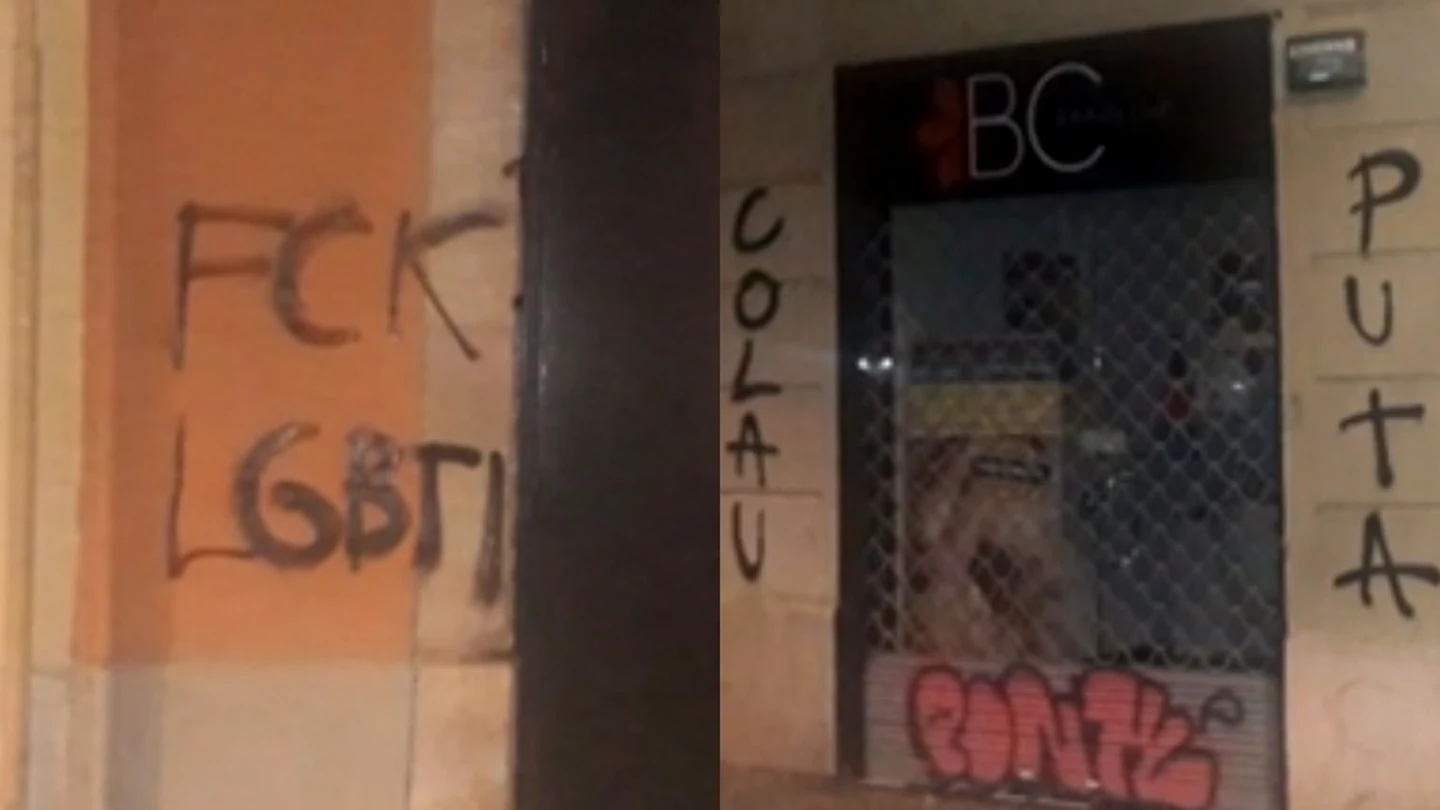 Pintadas contra el colectivo LGTBI y Ada Colau en Barcelona Pintadas contra el colectivo LGTBI y Ada Colau en Barcelona