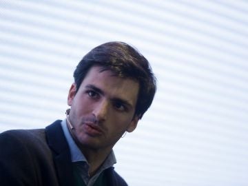 Carlos Sainz en un evento de cosmética Carlos Sainz en un evento de cosmética