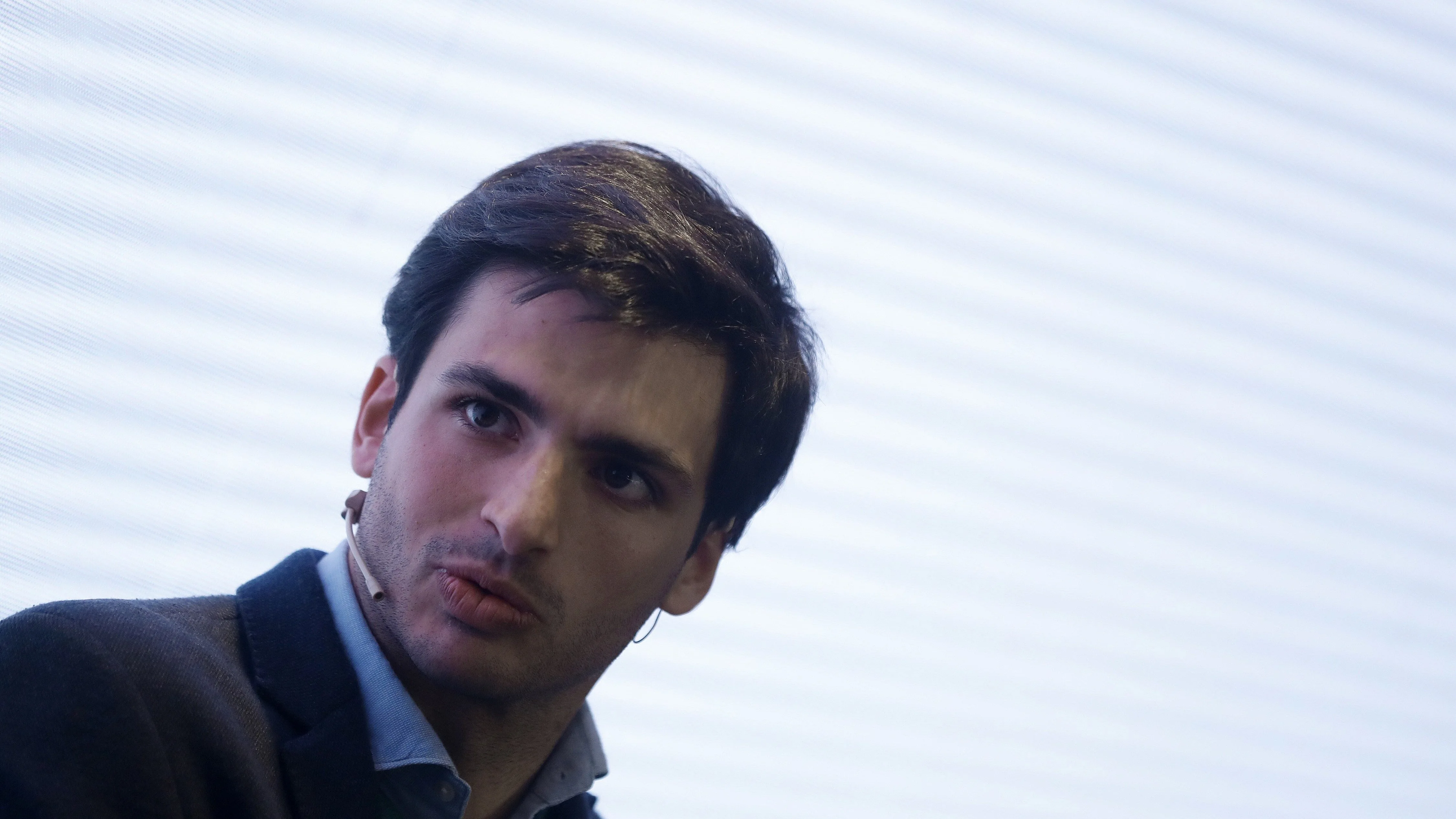 Carlos Sainz en un evento de cosmética