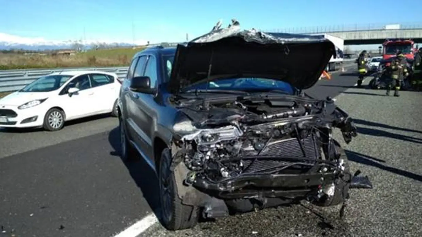 El coche de Douglas Costa, tras el accidente El coche de Douglas Costa, tras el accidente