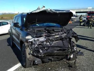 El coche de Douglas Costa, tras el accidente El coche de Douglas Costa, tras el accidente
