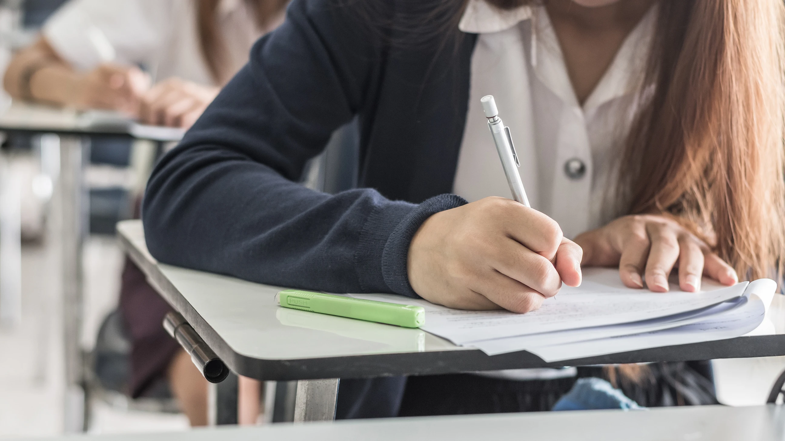 Alumna en una clase (Archivo)