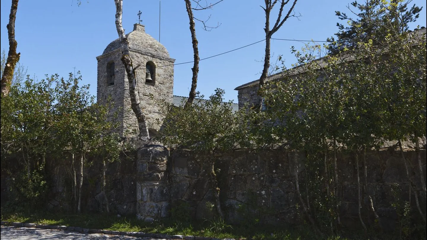 Santuario de O Cebreiro, lugar de trabajo del fraile Santuario de O Cebreiro, lugar de trabajo del fraile