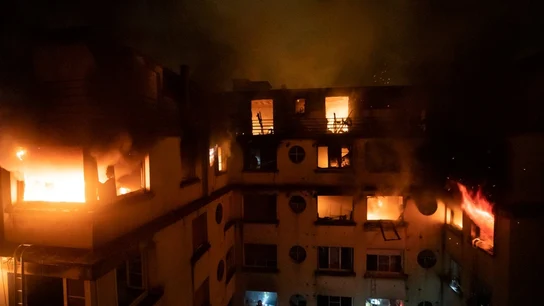 El incendio de un edificio de viviendas en París El incendio de un edificio de viviendas en París