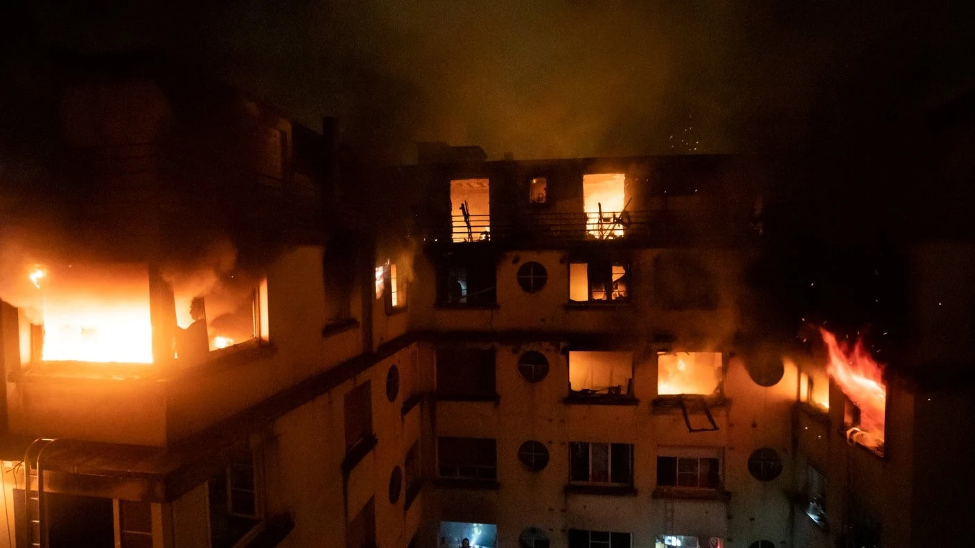 El incendio de un edificio de viviendas en París