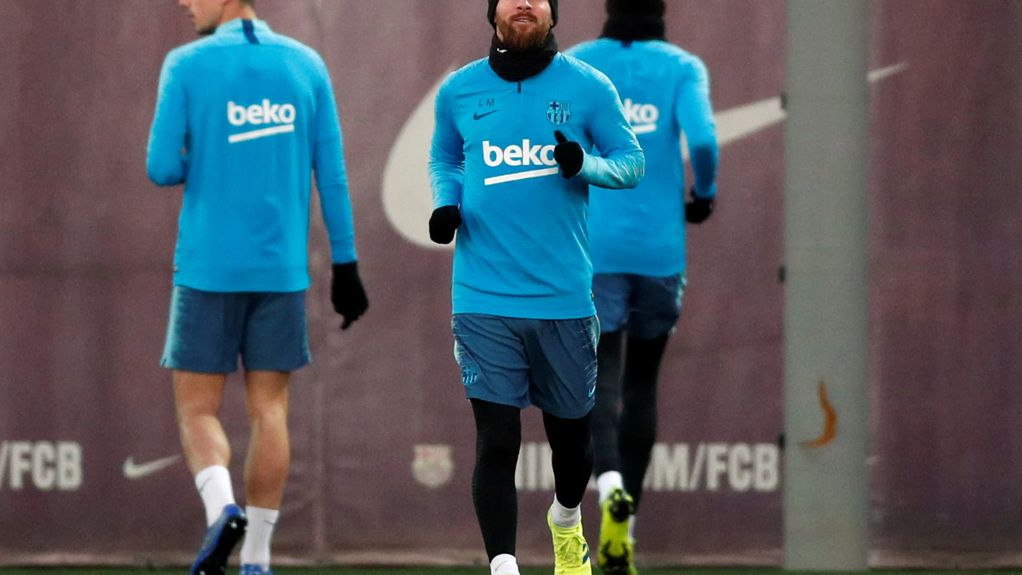 Leo Messi entrena con el Barça